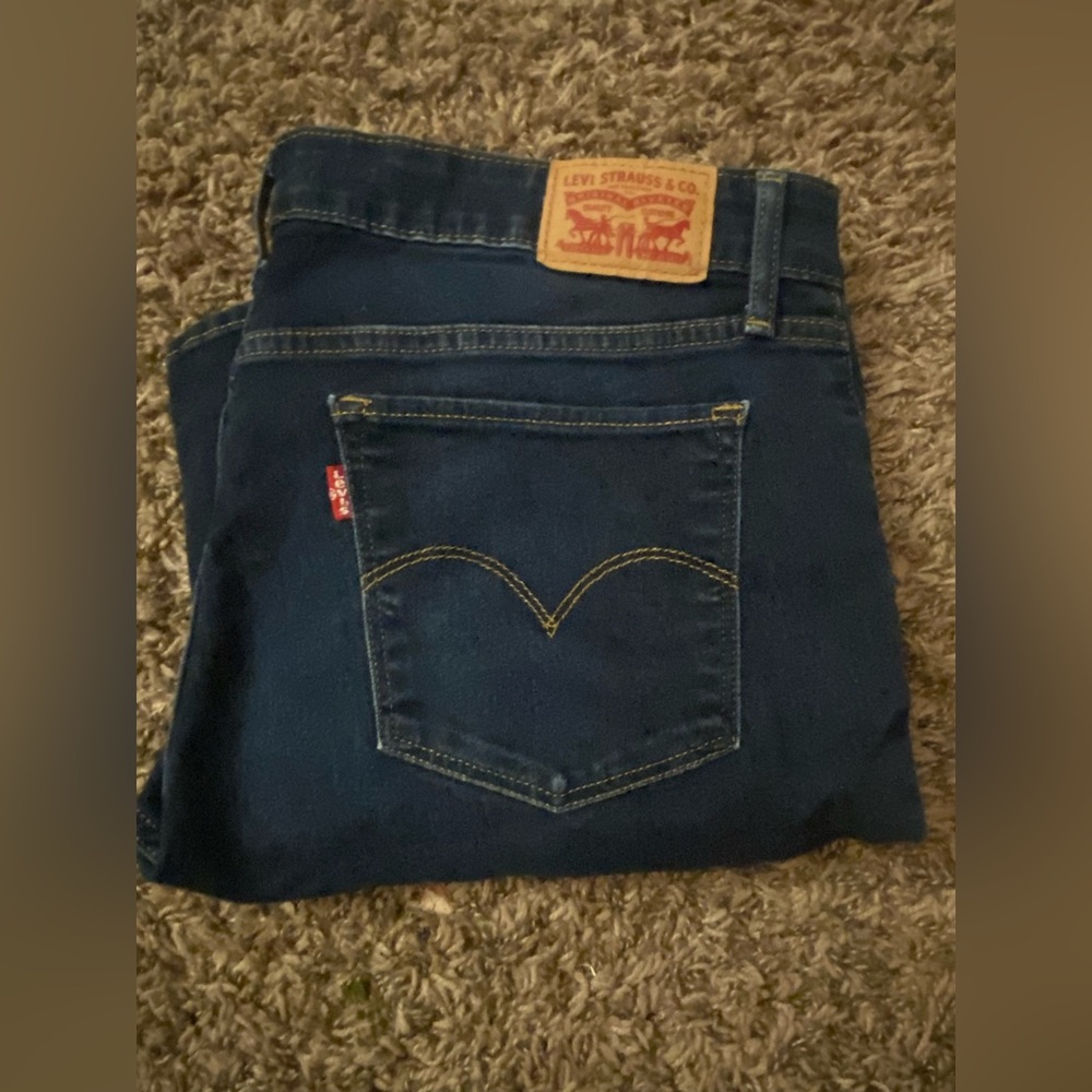 Skinny Levi jeans. Dark wash.